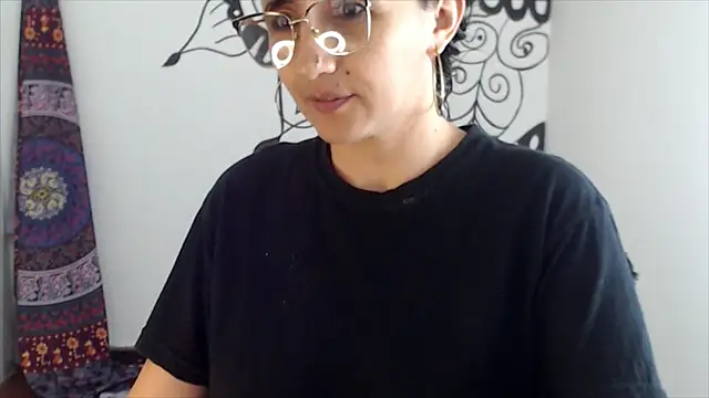 Snapshot of Lucyy_Naugthy chatting on March 1, 2026, 1:55 pm Lucyy Naugthy online show from March 1, 2026, 1:55 pm