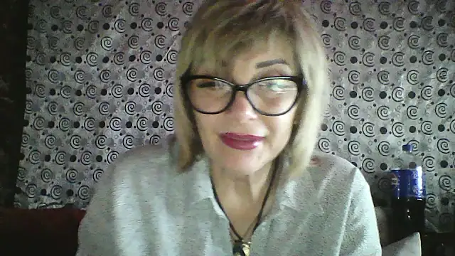 Lia Ray online show from November 30, 2025, 8:09 pm