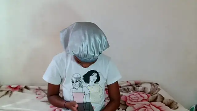 SexyLatoya05 online show from December 1, 2025, 5:41 am