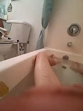 Snapshot of whateveruwanthowever chatting on November 12, 2025, 9:18 pm whateveruwanthowever online show from November 12, 2025, 9:18 pm