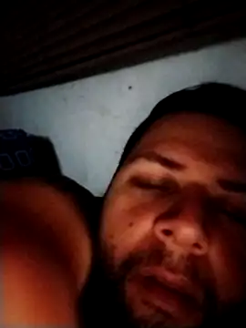 Snapshot of Eduar0015 chatting on October 15, 2025, 11:24 pm Eduar0015 online show from October 15, 2025, 11:24 pm