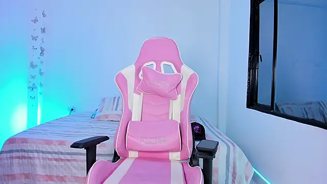 Axel Cody  online show from February 7, 2026, 11:18 am