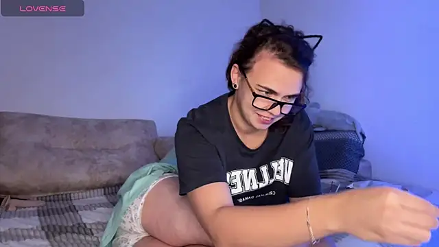 Snapshot of live_sexy chatting on November 26, 2025, 4:18 pm live sexy online show from November 26, 2025, 4:18 pm