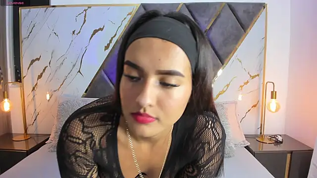 sarayofficial online show from April 27, 2026, 11:58 pm