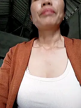 Snapshot of Style-lee chatting on February 18, 2026, 2:31 am Style-lee online show from February 18, 2026, 2:31 am