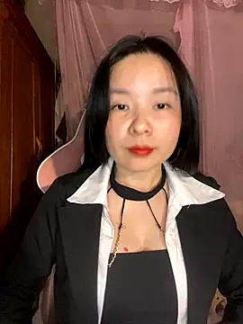 Listen-ly online show from December 5, 2025, 4:05 pm