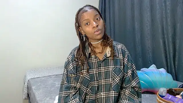 fifiqueen25 online show from March 23, 2026, 7:52 am