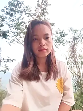 Nguyet2k4 online show from April 5, 2026, 10:49 pm