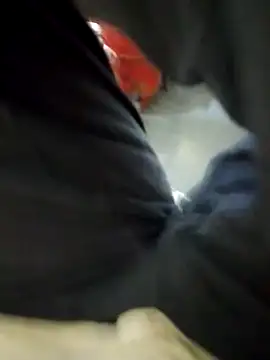 Snapshot of svk_05 chatting on November 6, 2025, 5:06 pm svk 05 online show from November 6, 2025, 5:06 pm