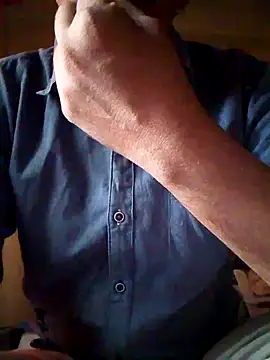 Snapshot of svk_05 chatting on October 17, 2025, 8:39 am svk 05 online show from October 17, 2025, 8:39 am