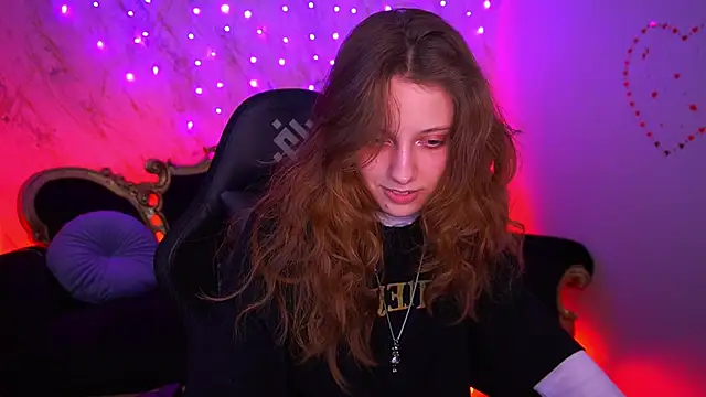 CuteeFoxy online show from February 23, 2026, 2:50 pm