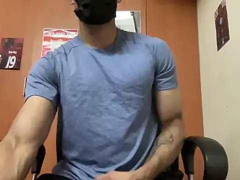 Snapshot of Thenattyguy chatting on November 25, 2025, 6:52 pm Thenattyguy online show from November 25, 2025, 6:52 pm