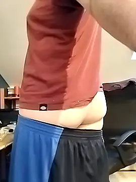 nicolaspgarnier online show from February 16, 2026, 4:49 pm