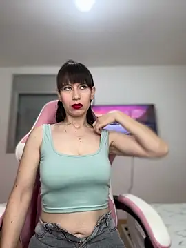 AlanaRius18 online show from April 16, 2026, 8:04 am