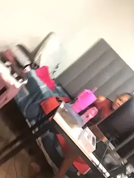 Snapshot of Bubbles156 chatting on February 25, 2026, 10:09 pm Bubbles156 online show from February 25, 2026, 10:09 pm