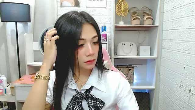 i am the best for u online show from October 15, 2025, 4:04 pm