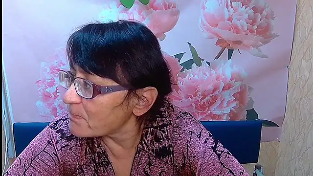 Snapshot of MeganSword chatting on October 17, 2025, 5:00 am MeganSword online show from October 17, 2025, 5:00 am