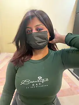 Snapshot of payal_mittal chatting on May 16, 2026, 8:52 pm payal mittal online show from May 16, 2026, 8:52 pm