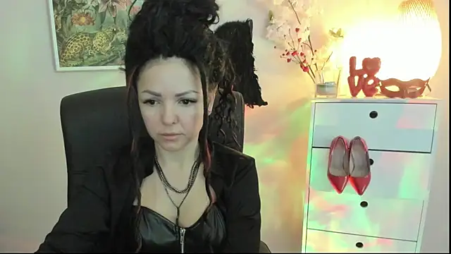 Snapshot of Mollybloom40 chatting on February 5, 2026, 7:59 am Mollybloom40 online show from February 5, 2026, 7:59 am