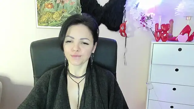 Snapshot of Mollybloom40 chatting on February 18, 2026, 7:39 am Mollybloom40 online show from February 18, 2026, 7:39 am