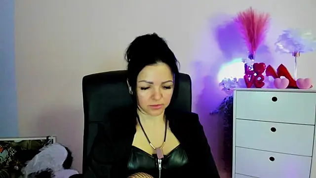 Mollybloom40 online show from March 24, 2026, 7:41 am