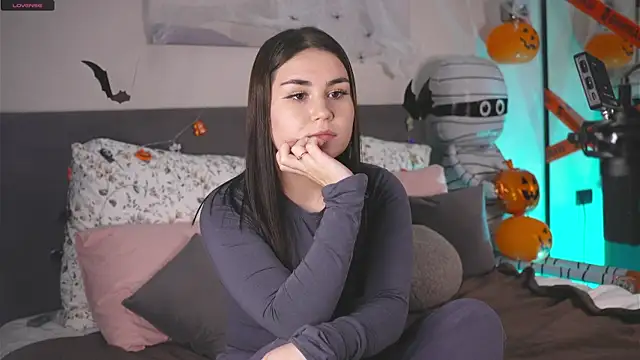 Snapshot of JosieDelira chatting on October 22, 2025, 3:11 pm JosieDelira online show from October 22, 2025, 3:11 pm