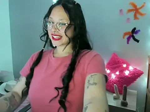  Emily vixen online show from October 20, 2025, 5:20 am