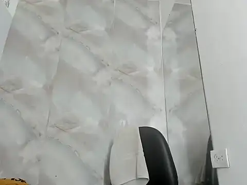 Snapshot of kataleyaAlenan chatting on October 28, 2025, 1:43 pm kataleyaAlenan online show from October 28, 2025, 1:43 pm