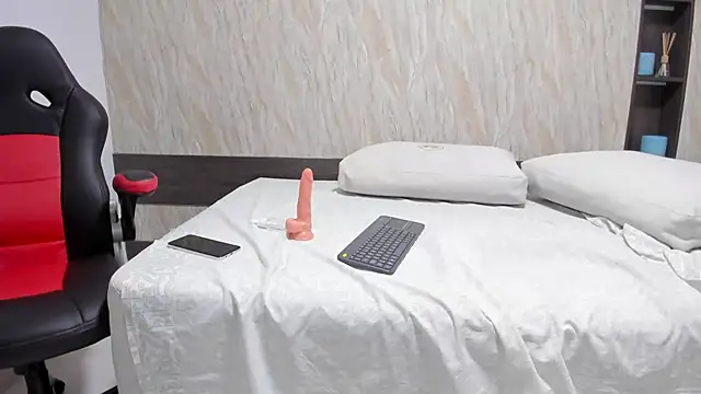 Snapshot of violeta_dovnik chatting on October 18, 2025, 7:16 pm violeta dovnik online show from October 18, 2025, 7:16 pm