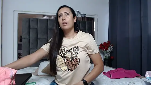 Salmma Milf online show from March 17, 2026, 11:35 am