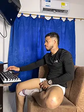 Kylian Alessandro online show from November 13, 2025, 6:45 pm