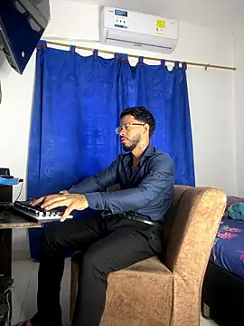 Kylian Alessandro online show from January 11, 2026, 1:29 pm