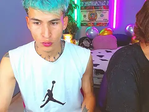 Latin boysxxxx online show from October 18, 2025, 10:12 pm