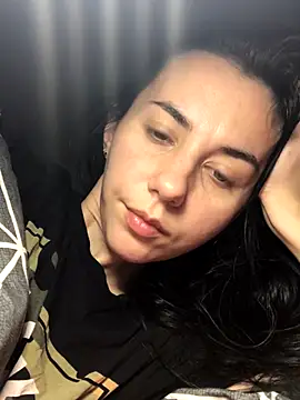 Snapshot of oliviya_mur chatting on October 17, 2025, 9:27 pm oliviya mur online show from October 17, 2025, 9:27 pm