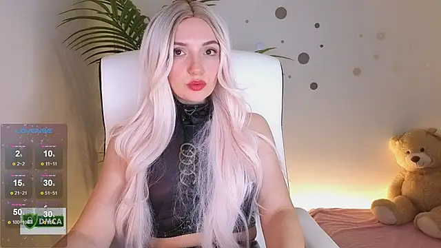 cute cake online show from December 5, 2025, 8:06 pm