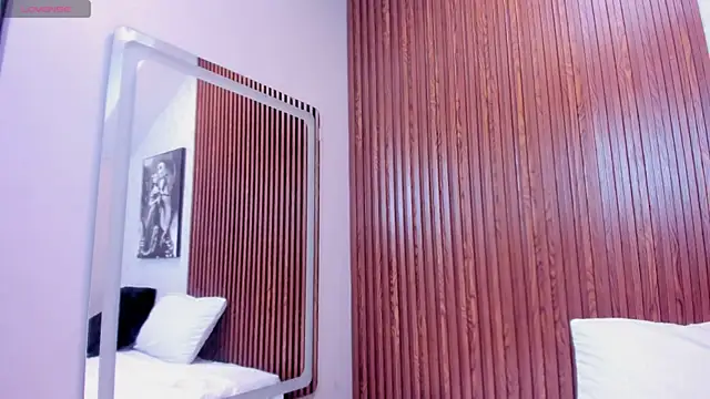 JuliethCruz  online show from November 14, 2025, 5:16 pm