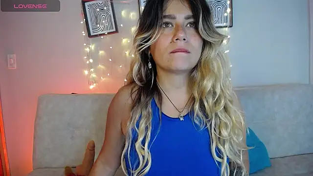 Sweet Bella Valery online show from April 16, 2026, 2:40 pm