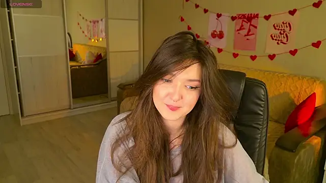 Snapshot of BellaSink chatting on October 29, 2025, 5:28 am BellaSink online show from October 29, 2025, 5:28 am