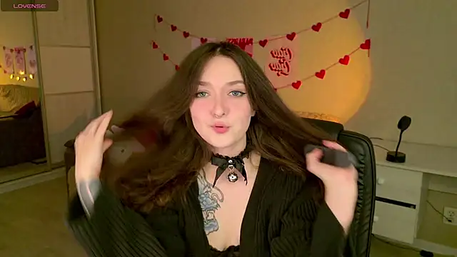 Snapshot of BellaSink chatting on November 22, 2025, 5:39 am BellaSink online show from November 22, 2025, 5:39 am