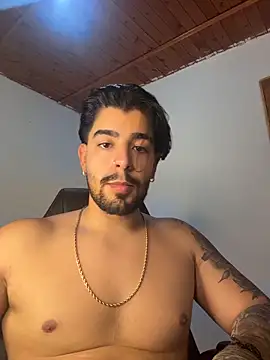 maximo black  online show from November 12, 2025, 7:51 pm