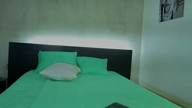 shimmer lure online show from February 24, 2026, 8:21 pm