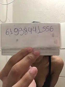 santosz83 online show from November 15, 2025, 11:31 pm