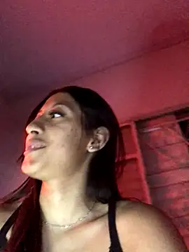 Snapshot of santosz83 chatting on October 29, 2025, 4:22 am santosz83 online show from October 29, 2025, 4:22 am