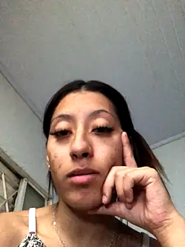 santosz83 online show from November 13, 2025, 7:12 am