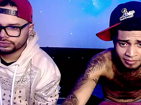 Snapshot of AXionX chatting on October 25, 2025, 1:16 am AXionX online show from October 25, 2025, 1:16 am