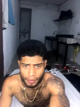 Snapshot of AXionX chatting on November 24, 2025, 1:05 am AXionX online show from November 24, 2025, 1:05 am