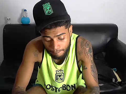 AXionX online show from December 4, 2025, 9:03 pm