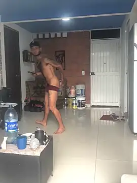 Snapshot of AXionX chatting on November 3, 2025, 6:44 pm AXionX online show from November 3, 2025, 6:44 pm