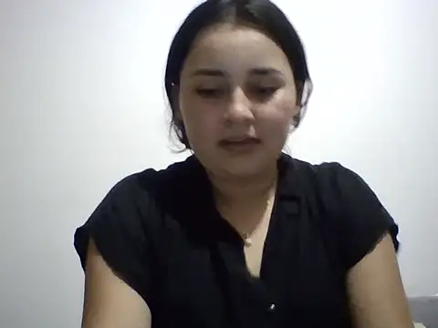 Snapshot of Luna_vera chatting on October 18, 2025, 3:52 am Luna vera online show from October 18, 2025, 3:52 am