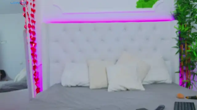 AriannaSins online show from March 10, 2025, 1:21 pm